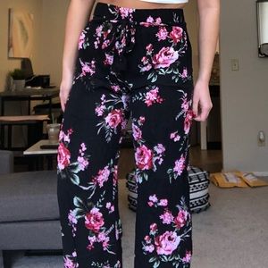 Floral tie front pants